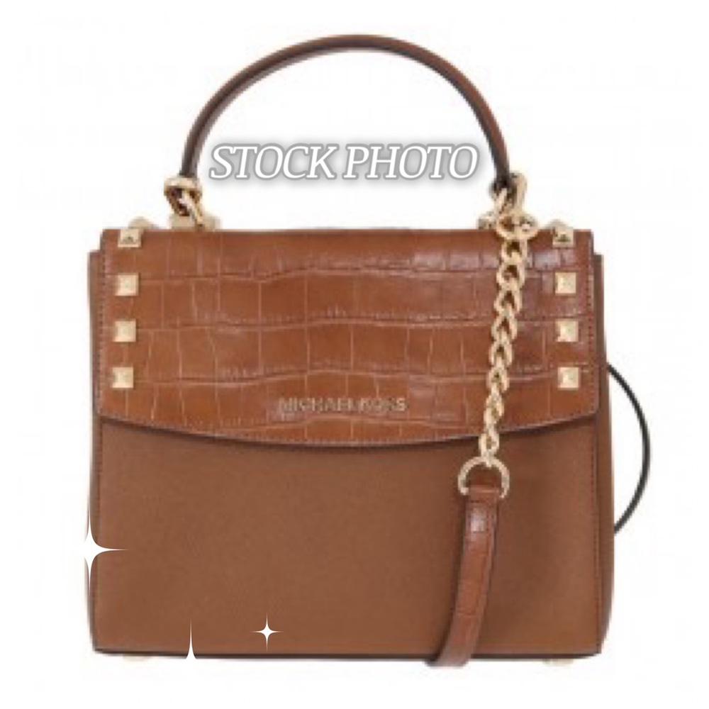 NWOT Micheal Kors purse Shoulder Crossbody Bag Part of the “Cassie Collection”